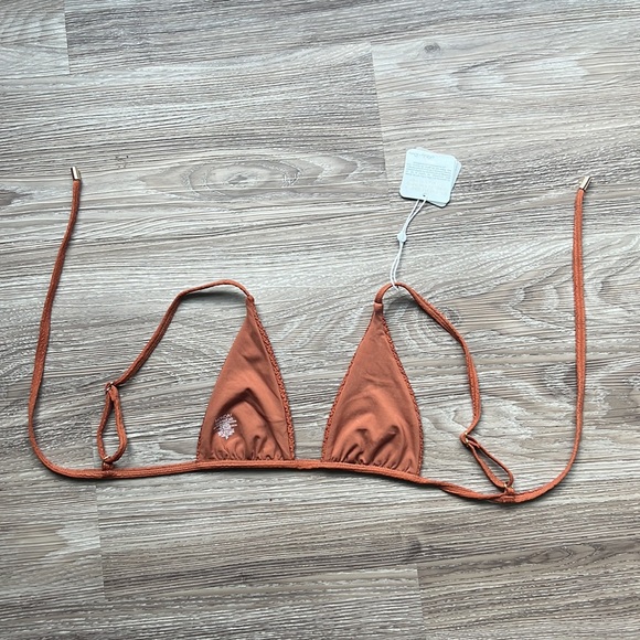 Monday Swimwear Barbados Bikini Top - Picture 3 of 9